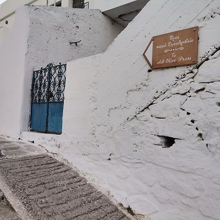 Naxos Mountain Retreat - Tiny House Build On Rock Leilighet Koronos Eksteriør bilde